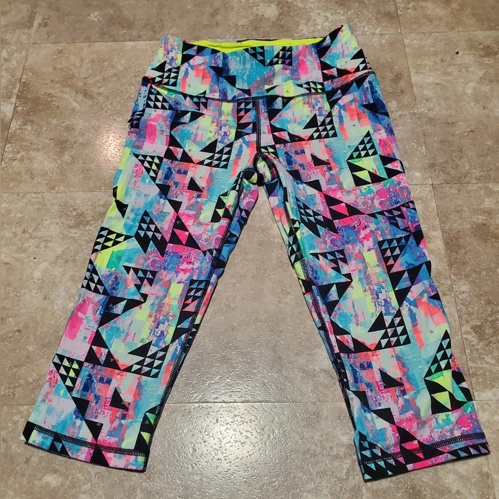🆕️ Victoria's Secret Sport Neon Geometric Print Crop Leggings, Size S
